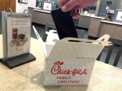 Chick-fil-A’s ‘cell phone coop,’ other eateries encourage diners to unplug